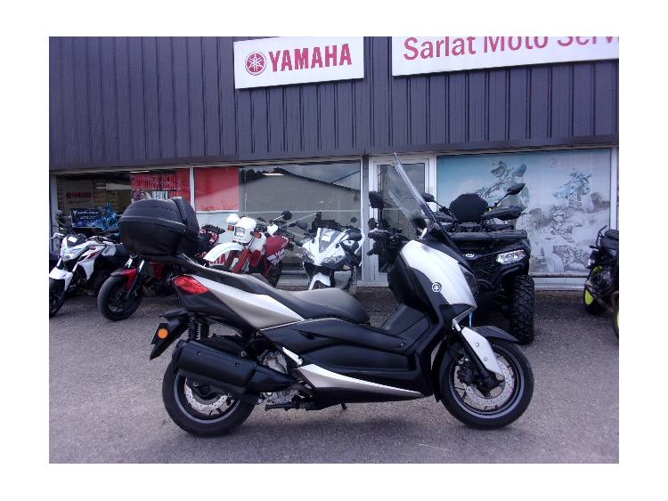 YAMAHA XMAX 300