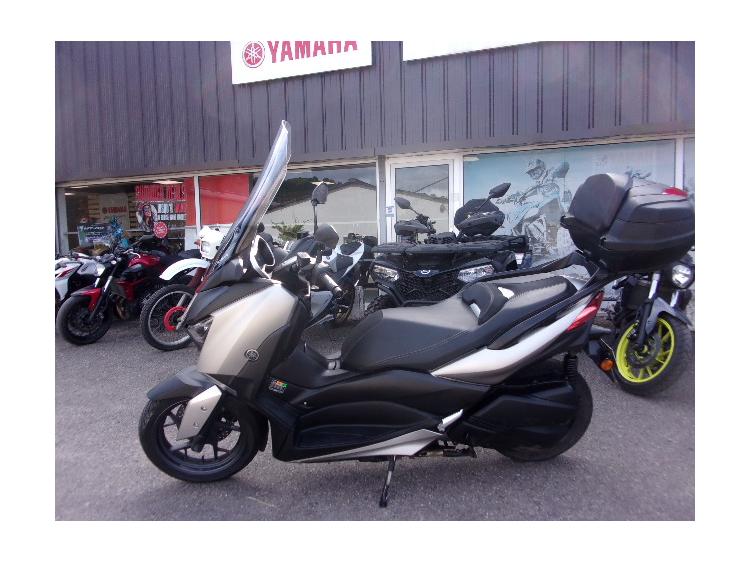 YAMAHA XMAX 300