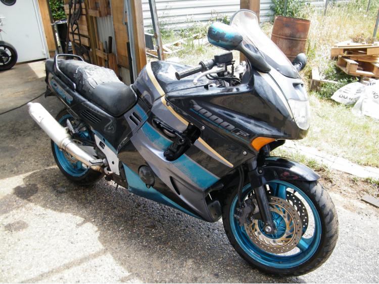 HONDA CBR 1000 F