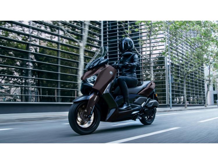 YAMAHA XMAX 125 TECH MAX (24)