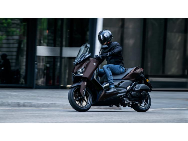 YAMAHA XMAX 125 TECH MAX (24)