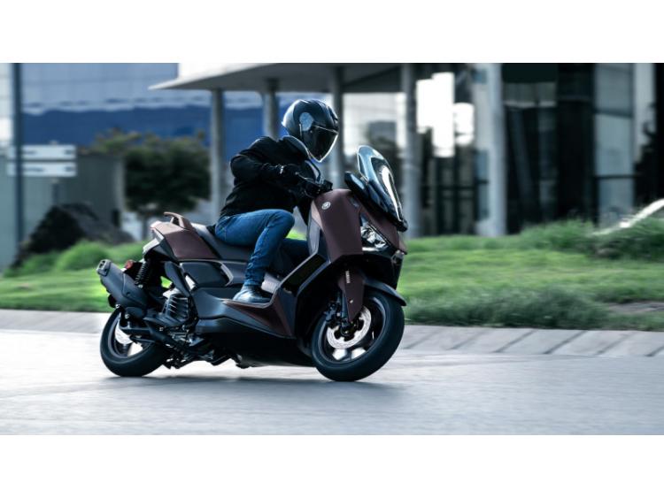 YAMAHA XMAX 125 TECH MAX (24)