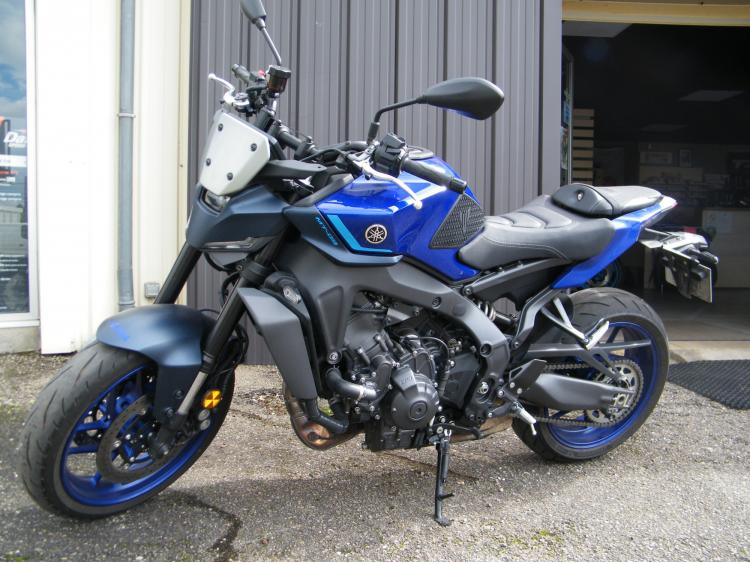 moto YAMAHA MT-09 roadster