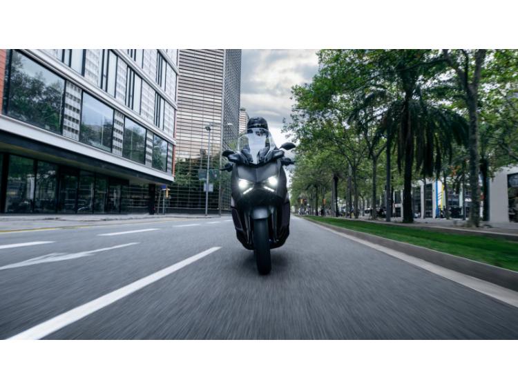 YAMAHA XMAX 125 (24)