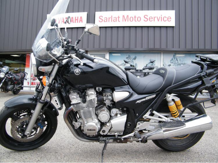 YAMAHA XJR 1300